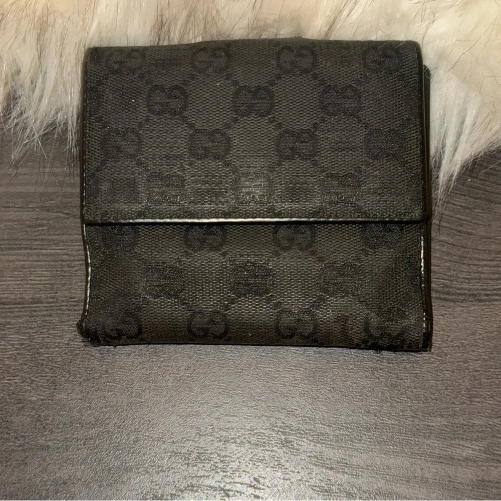 GUCCI BUNDLE Pre-Loved Black Tote + Matching Wallet ๐ - Picture 13 of 16